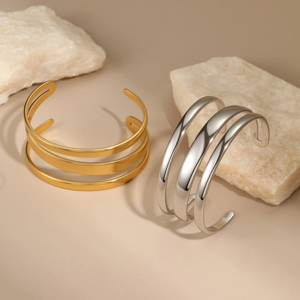 Women's geometric line bracelet in stainless steel with gold electroplating and simple opening