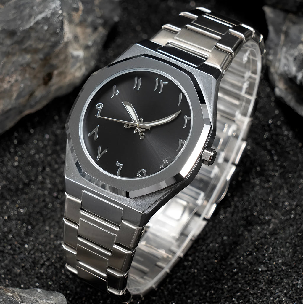 Men's steel business casual quartz watch with 10mm thickness in black silver scale colour