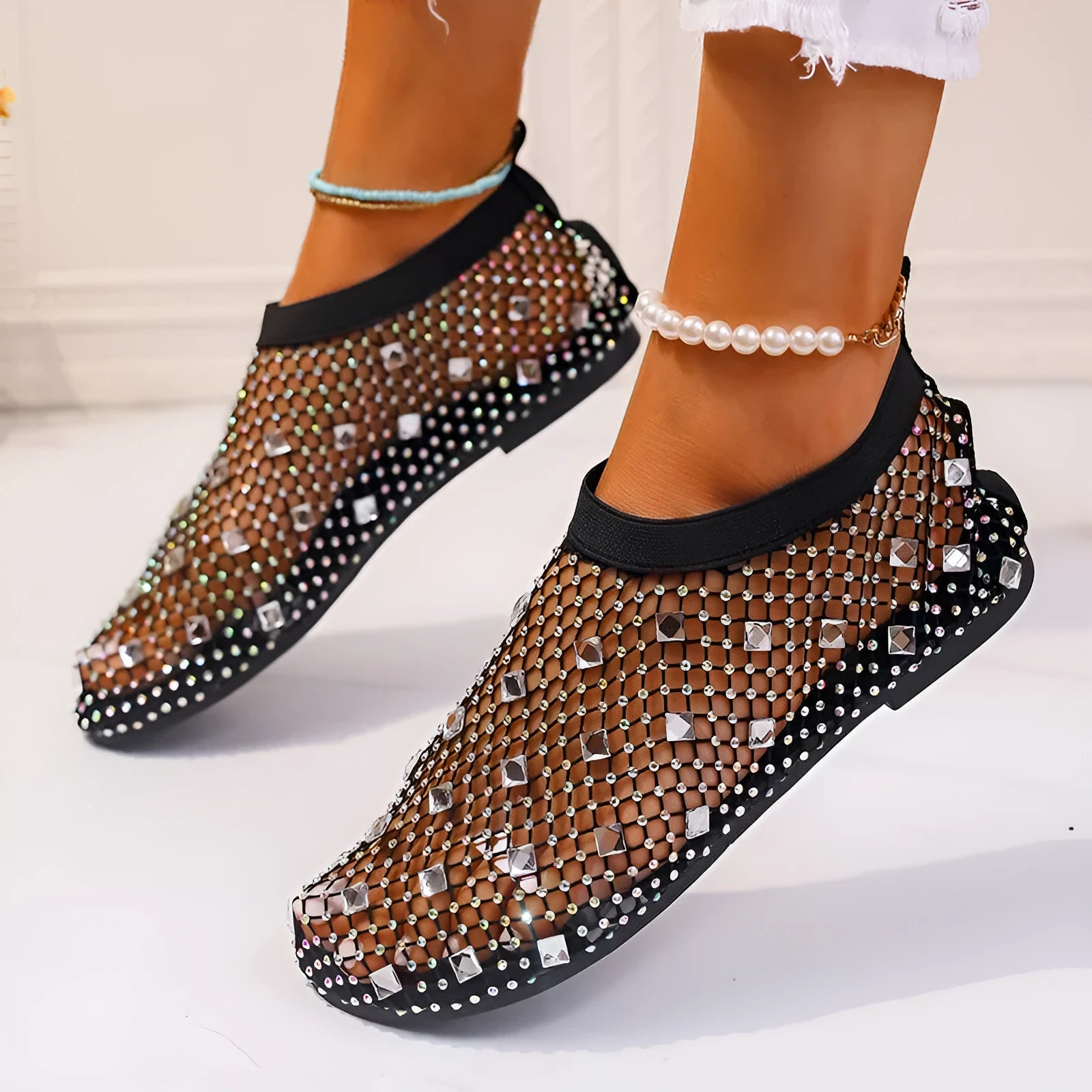 Women's mesh flat sandals with colourful rhinestone design and round toe