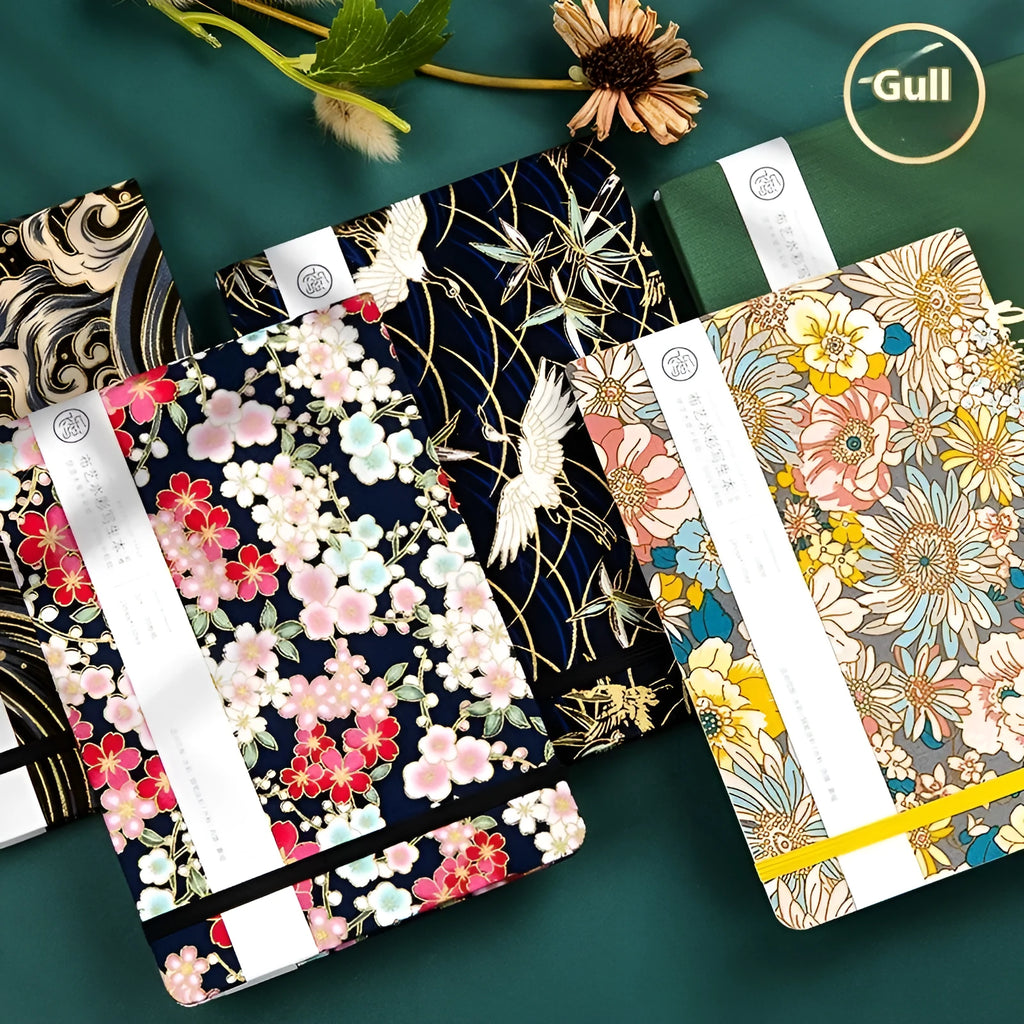 Feiluniao handmade fabric watercolour notebook with decorative cover, 185mm long.