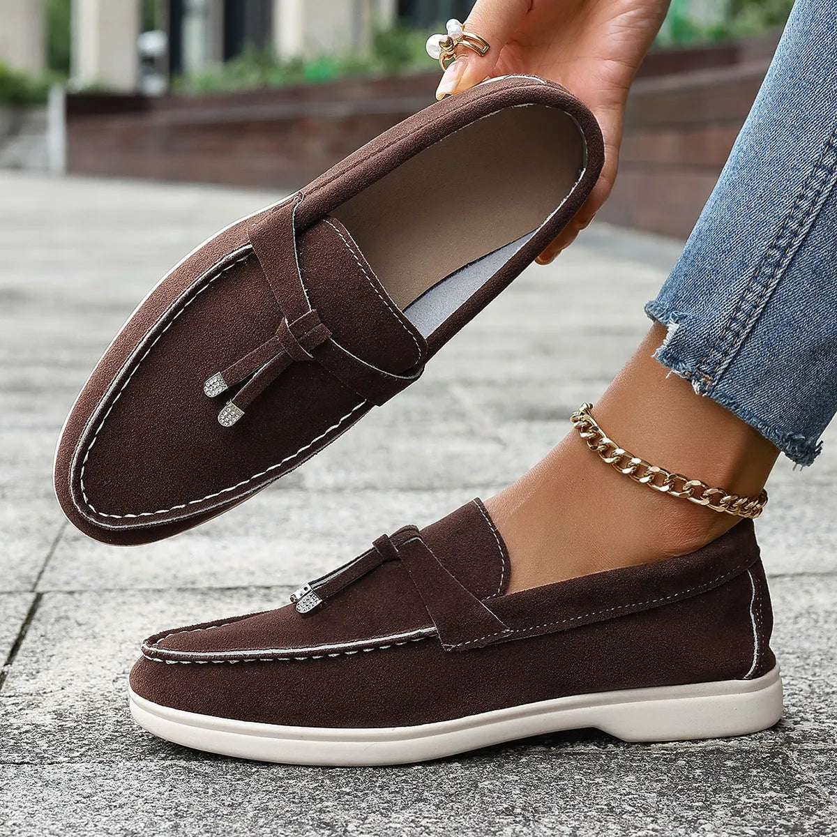 Solid colour canvas platform slip-on loafers with round toe and rubber sole