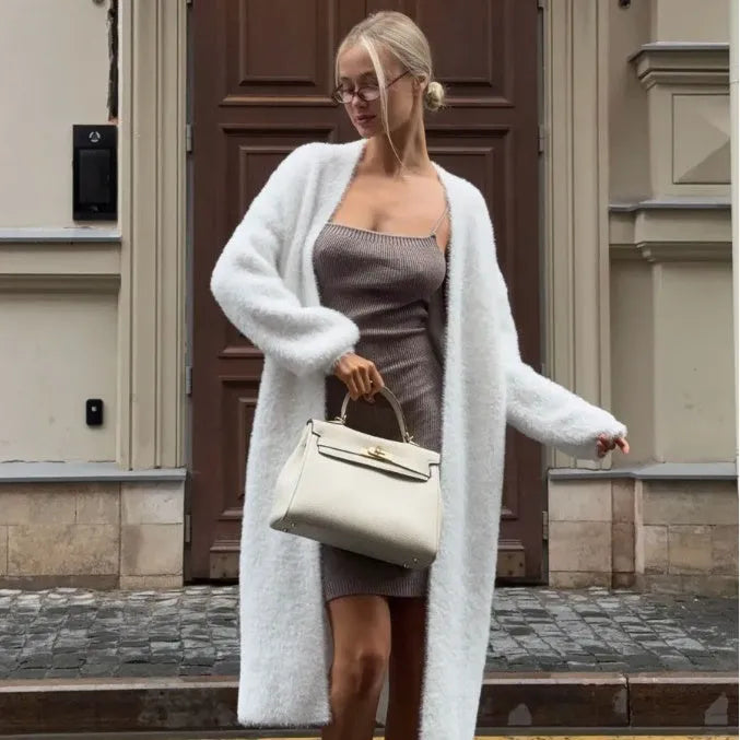 White long knit cardigan jacket with loose fit and 105cm length