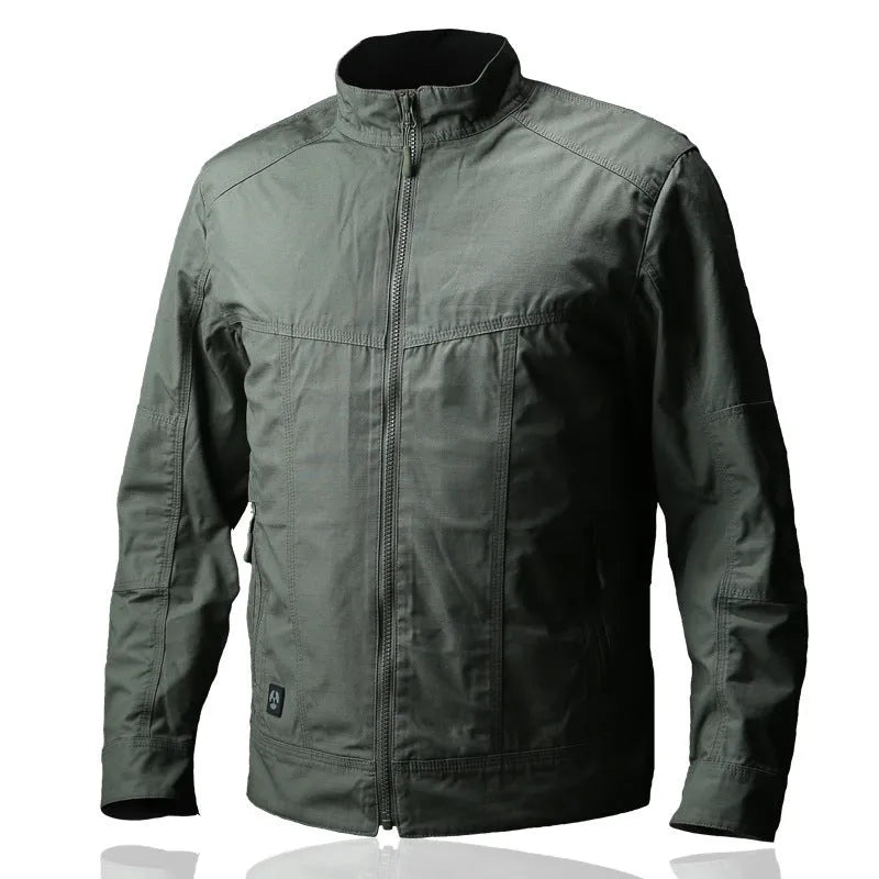 Men's tactical plaid coat jacket in camouflage colour with multiple pockets.
