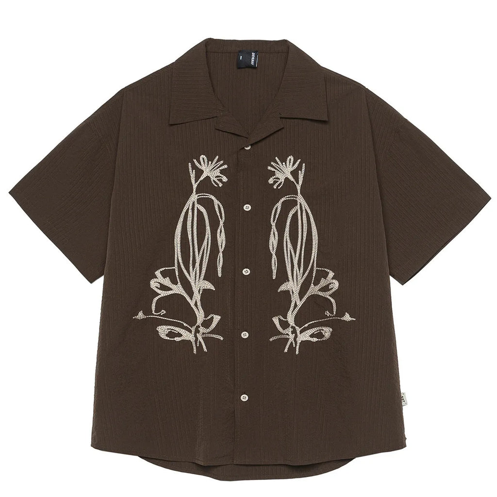 Brown striped Cuban collar short sleeve shirt for outdoor activities