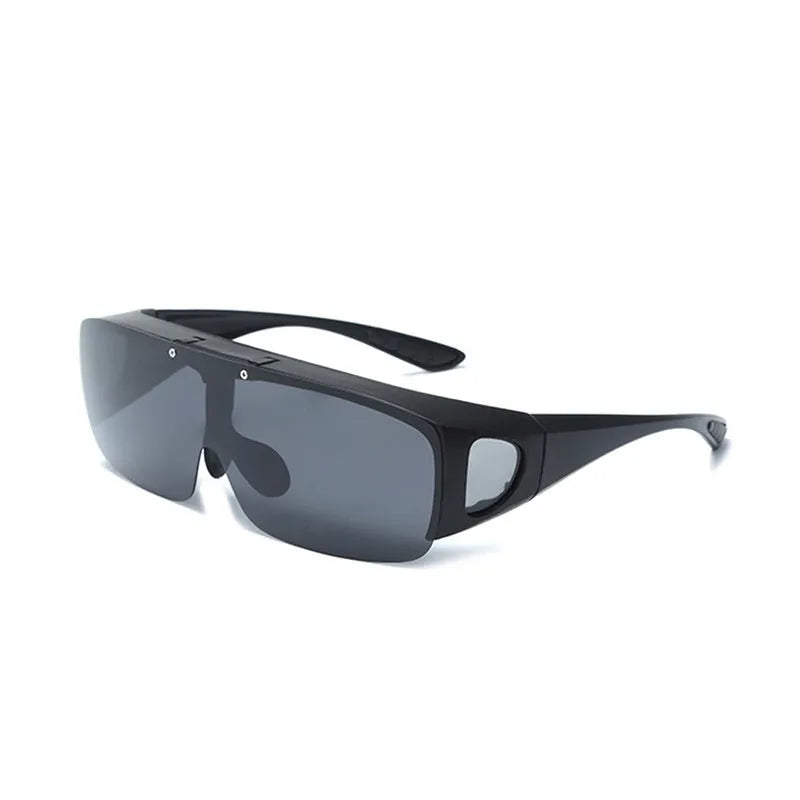 Polarised sports sunglasses with myopia correction in a sporty frame, shown with multiple lens colour options.