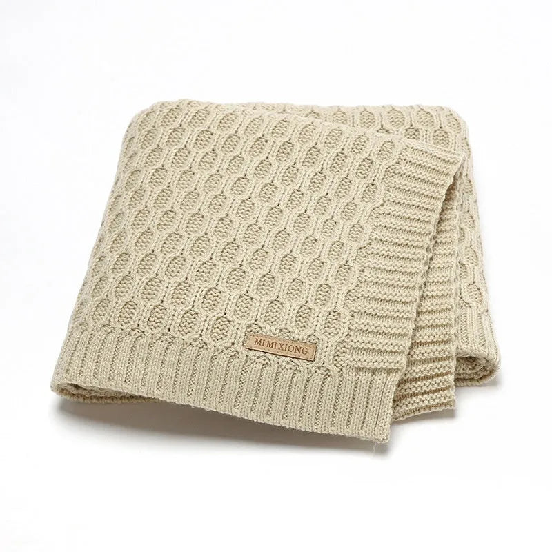 Solid colour infant blanket with three-dimensional lines in 70×90cm size