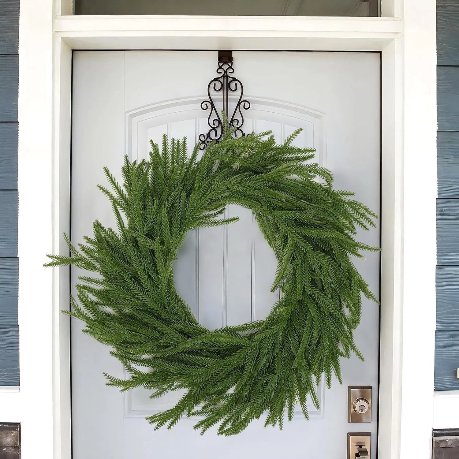 PE plastic front door garland in American country style, 60cm long with green leaves.
