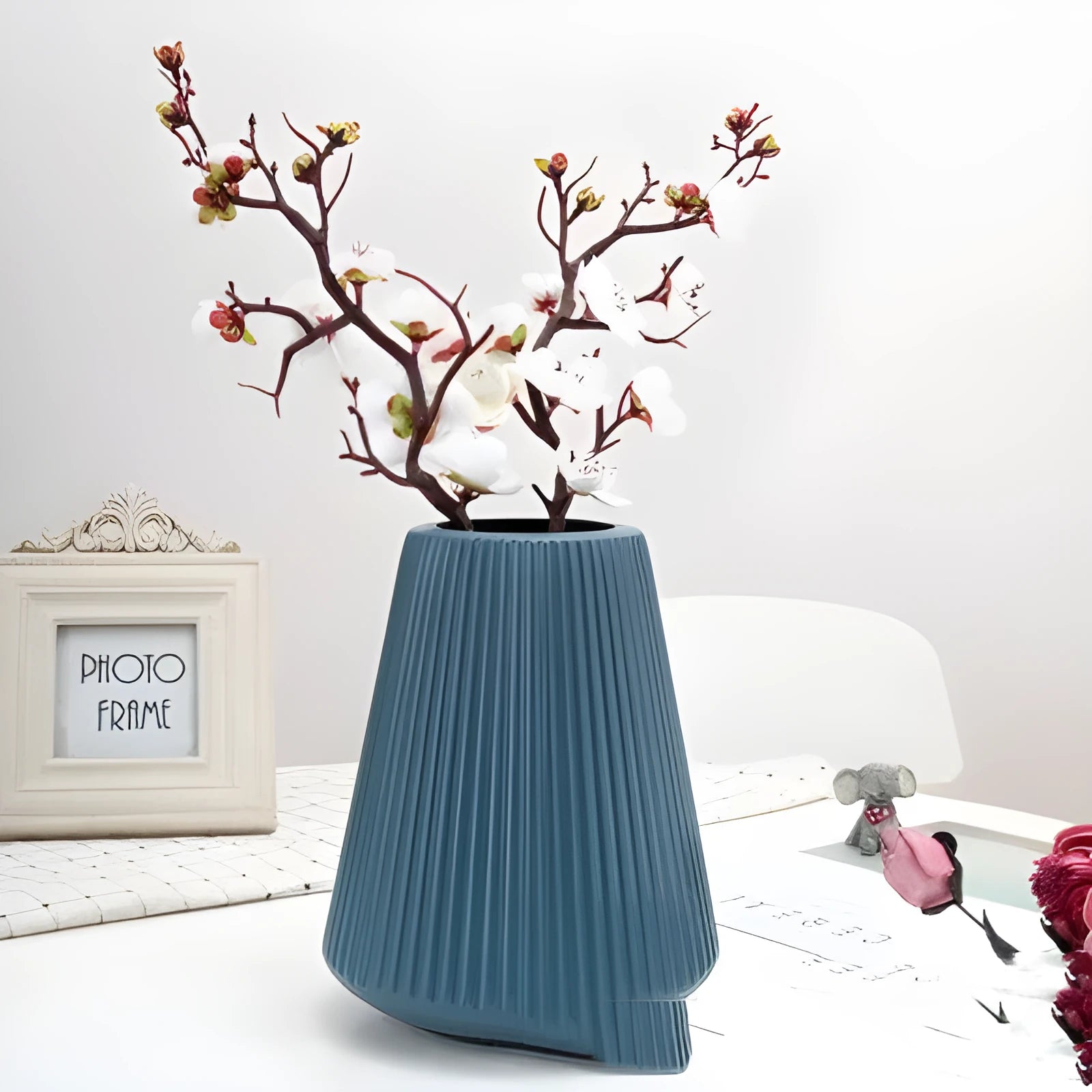 Colourful melamine plastic flower vase for home decor and office styling