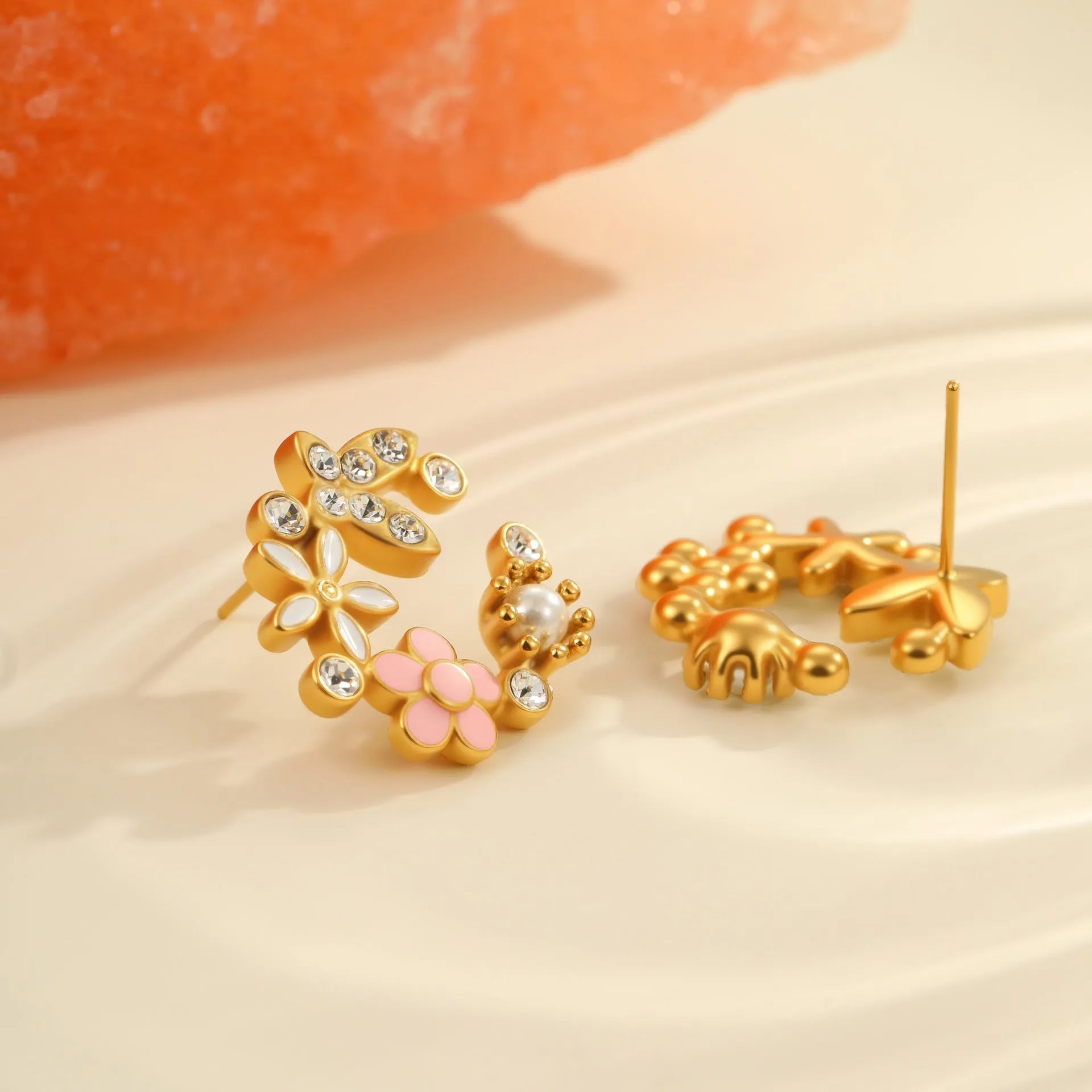 Flower stud earrings with petal design and 18K gold colour electroplating