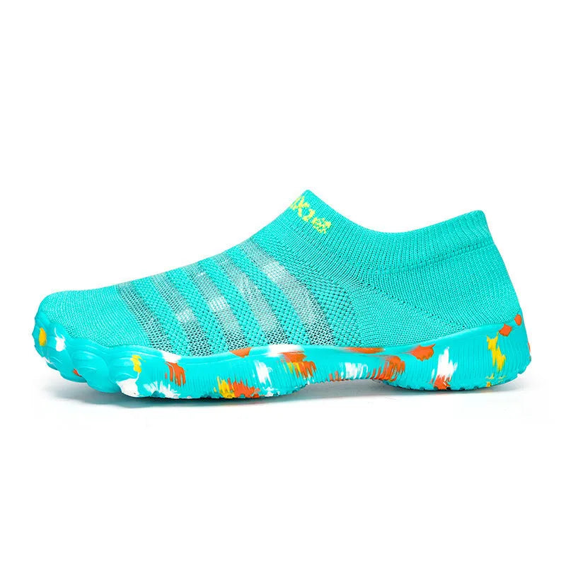 Flyknit camouflage water shoes with rubber sole and lace-up front, shown in multiple colour options.