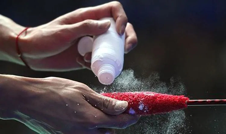 White magnesium carbonate sports anti-slip powder bottle for badminton tennis and gym use
