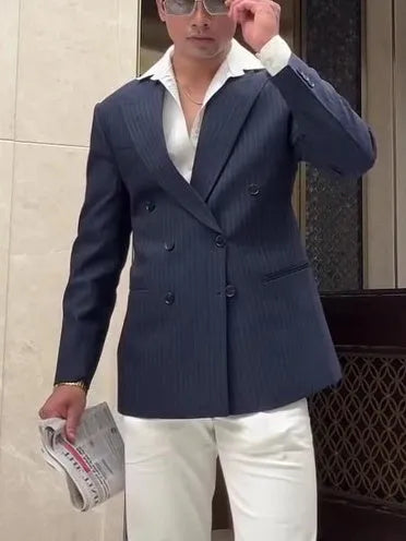 Men's striped double breasted blazer in regular fit with polyester material