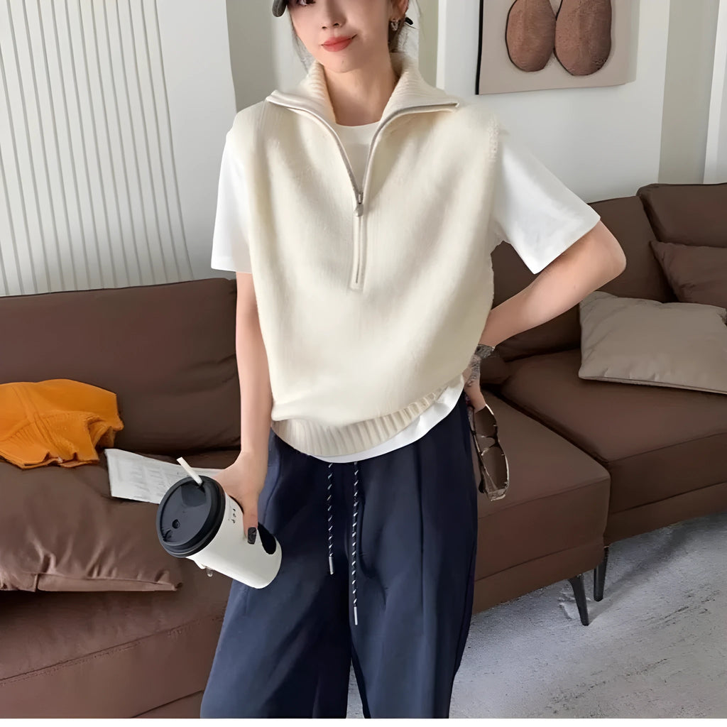 Retro half-zip sleeveless knit vest in solid colour with polyester mesh fabric