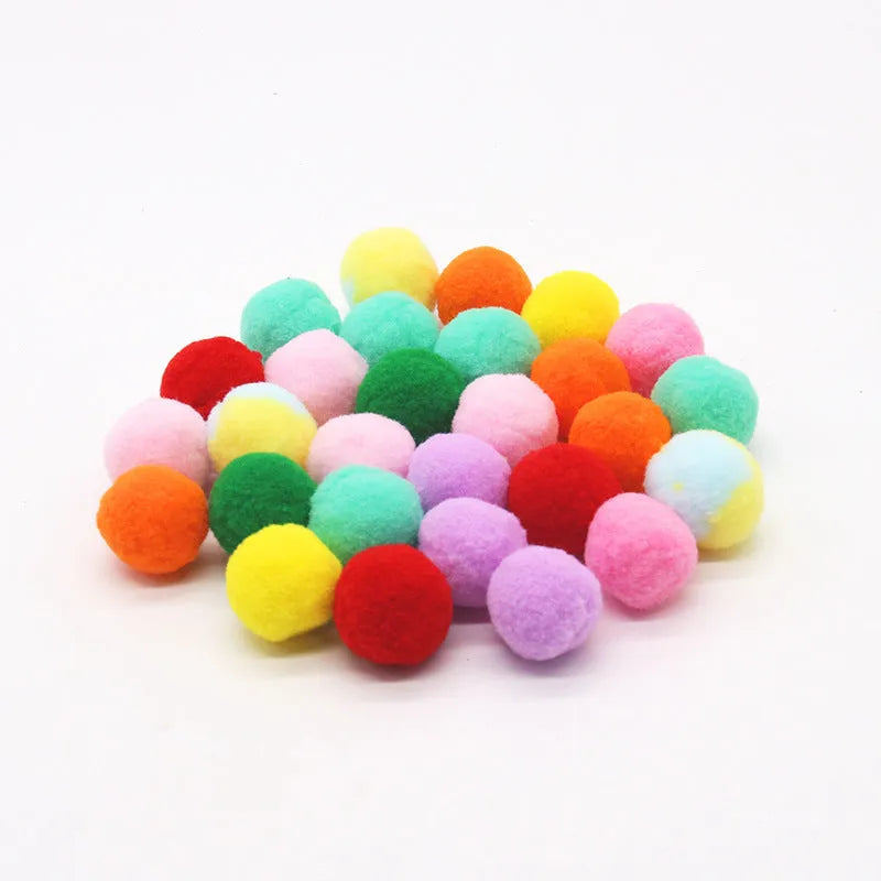30cm pet toy launch gun with soft plush yarn balls for interactive play with cats and dogs