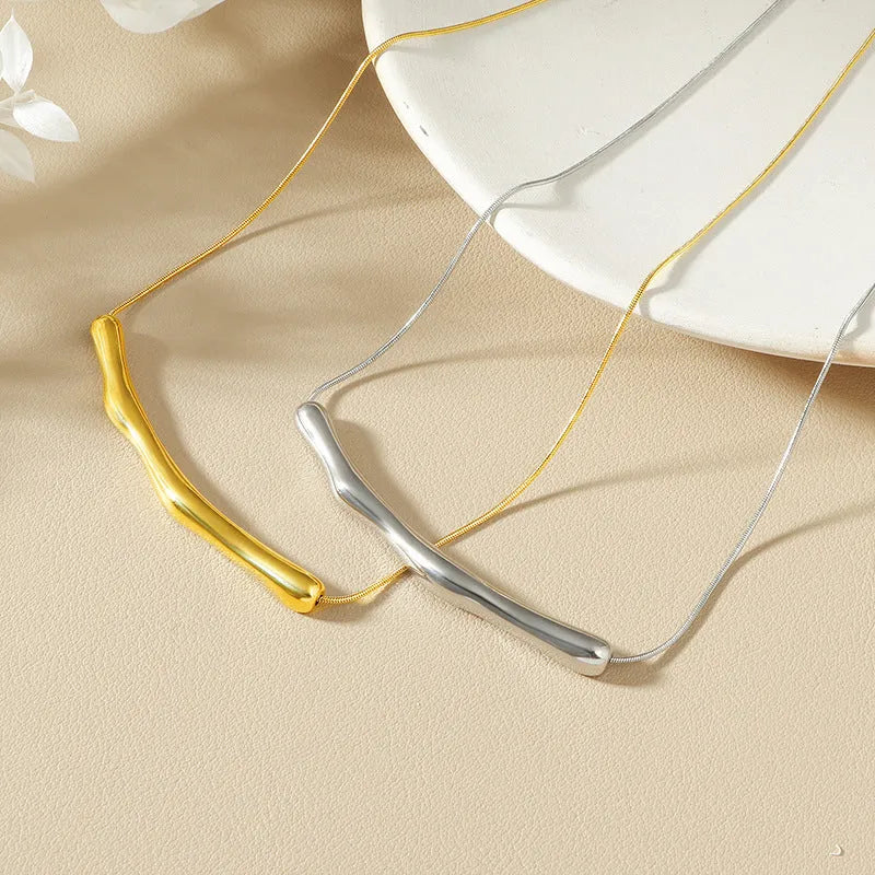 Irregular pleated titanium steel necklace for women in gold or steel electroplated finish