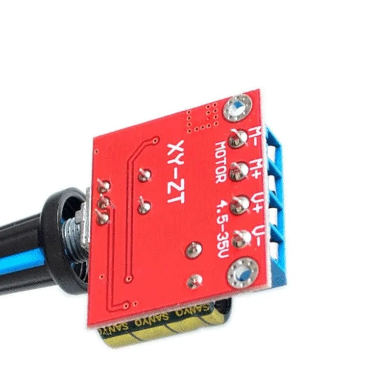 PWM DC motor speed controller with adjustment knob for 5V-35V input and 5A output