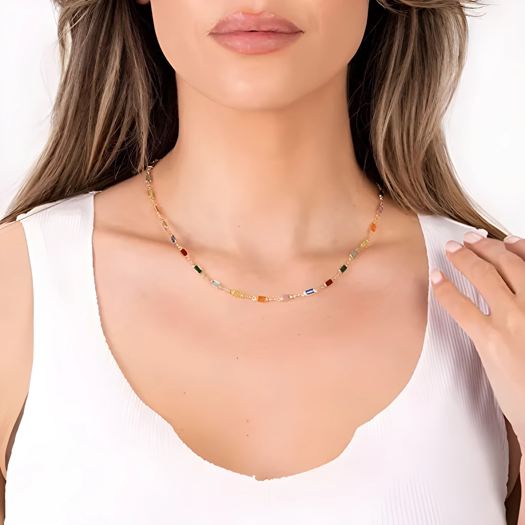 Ladies alloy necklace with a glass geometry pendant on a 41-50cm chain, cold wind style.