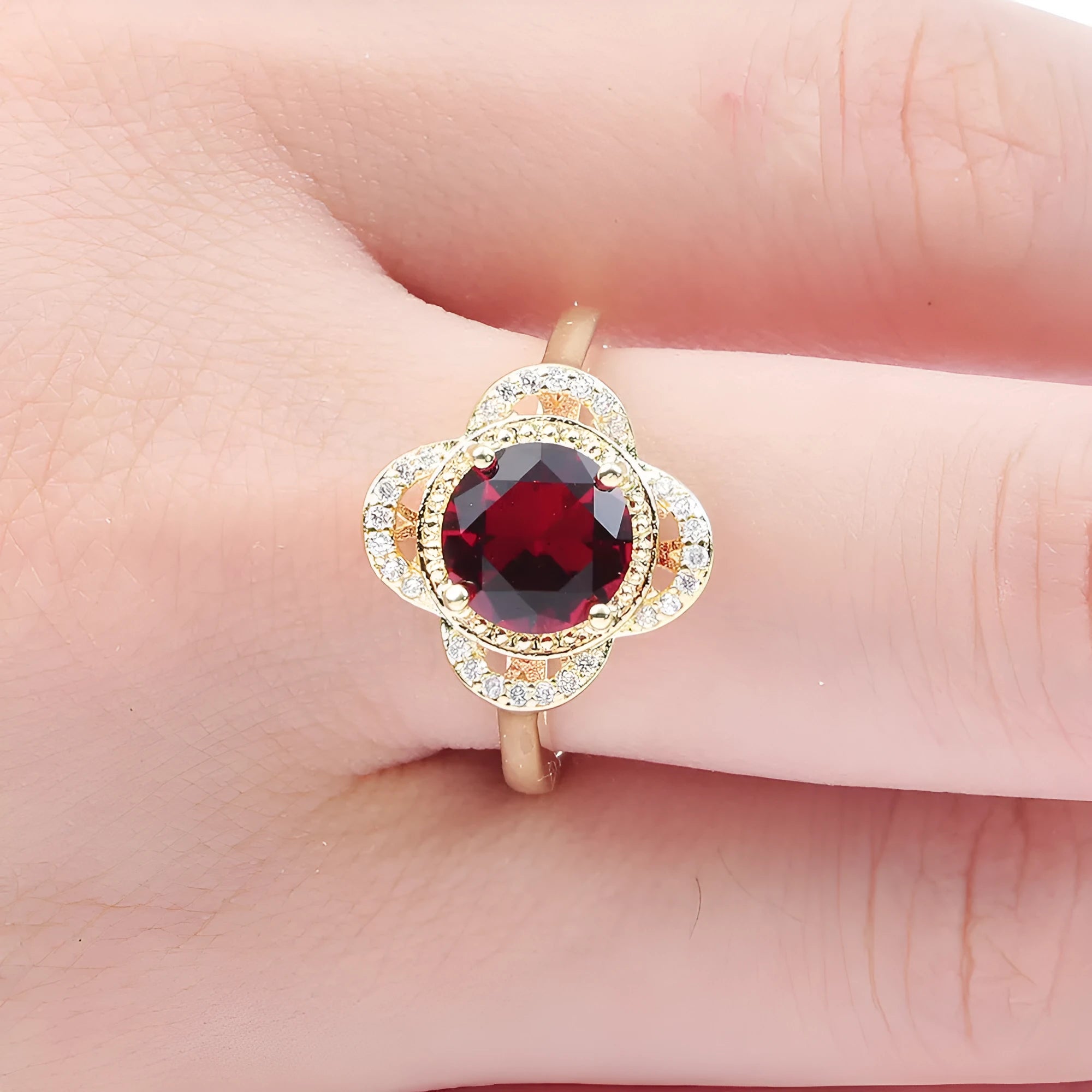 Copper fruit motif ring with inlaid zircon stone for men and women.