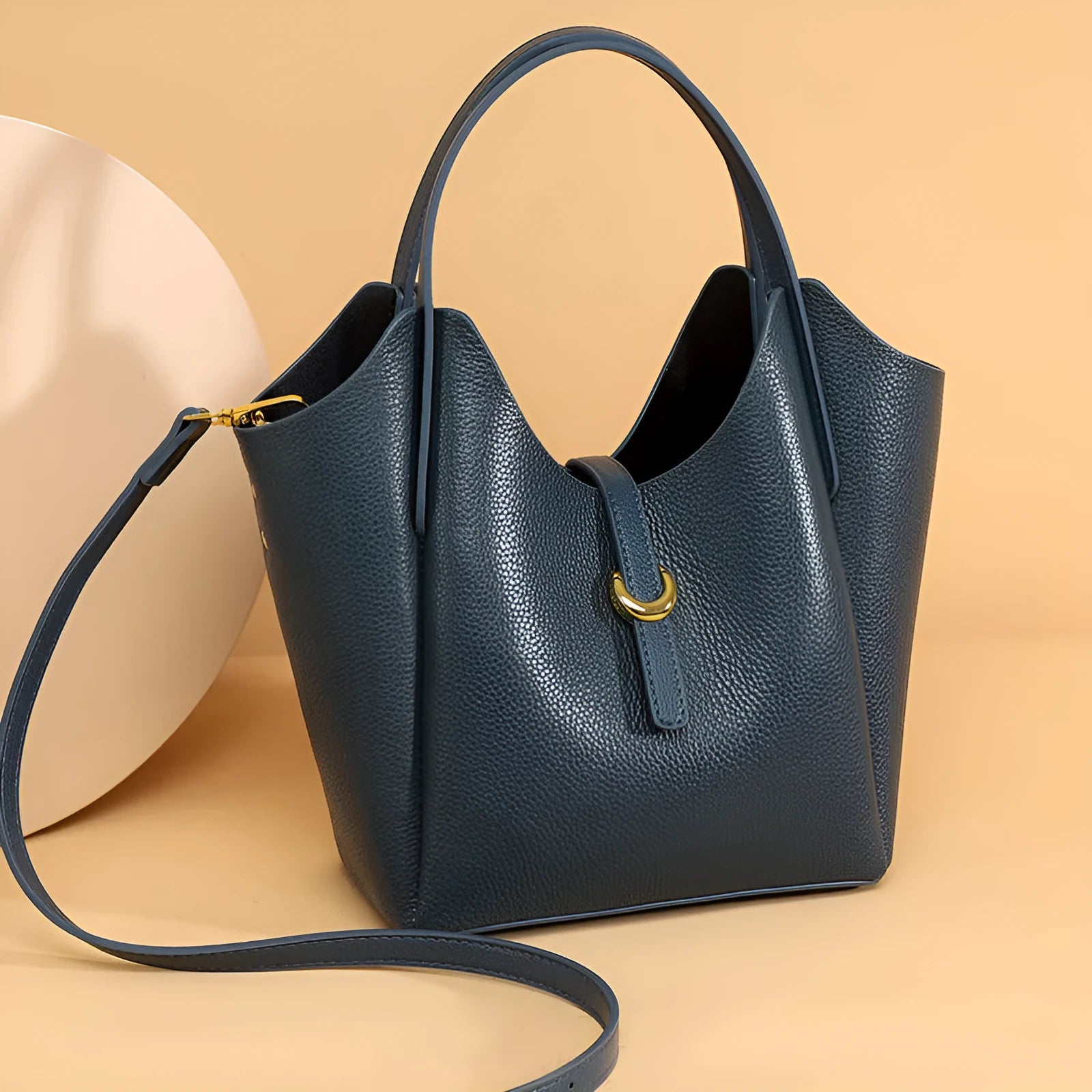 Genuine leather women's retro bucket bag with file compartment and sandwich pocket in beige colour