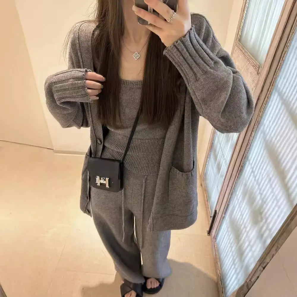 Women's knit cardigan three-piece set with suspender trousers in wool blend fabric