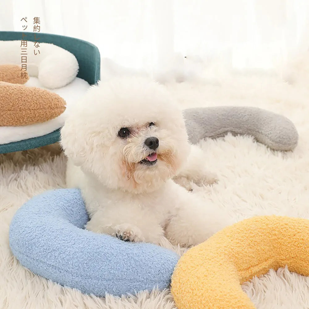 Blue U-shaped cat pillow with integrated adjustable collar for feline cervical support
