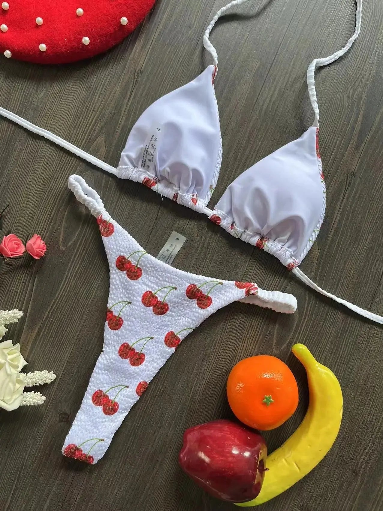 Women's printed bikini swimsuit in briefs style with quick-dry fabric