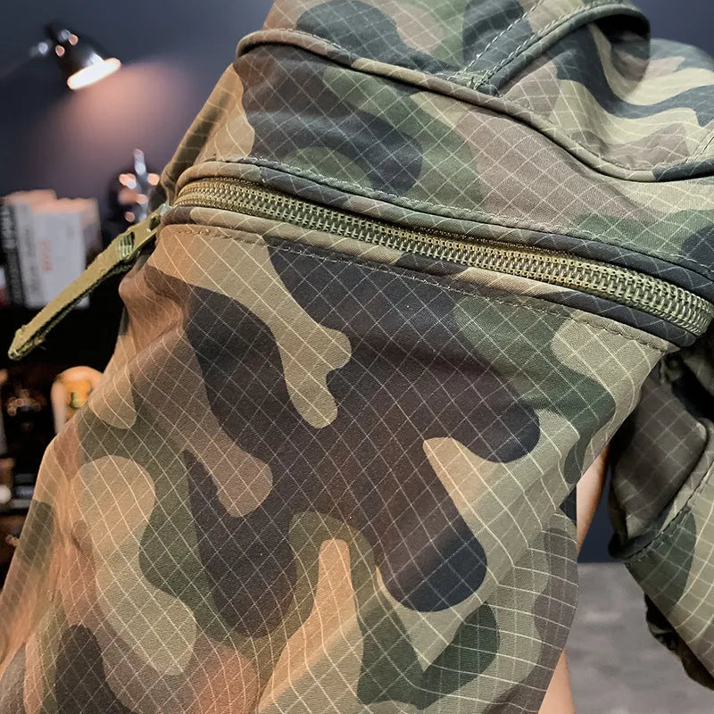 Men's camouflage cargo shorts with cargo pockets and loose fit design