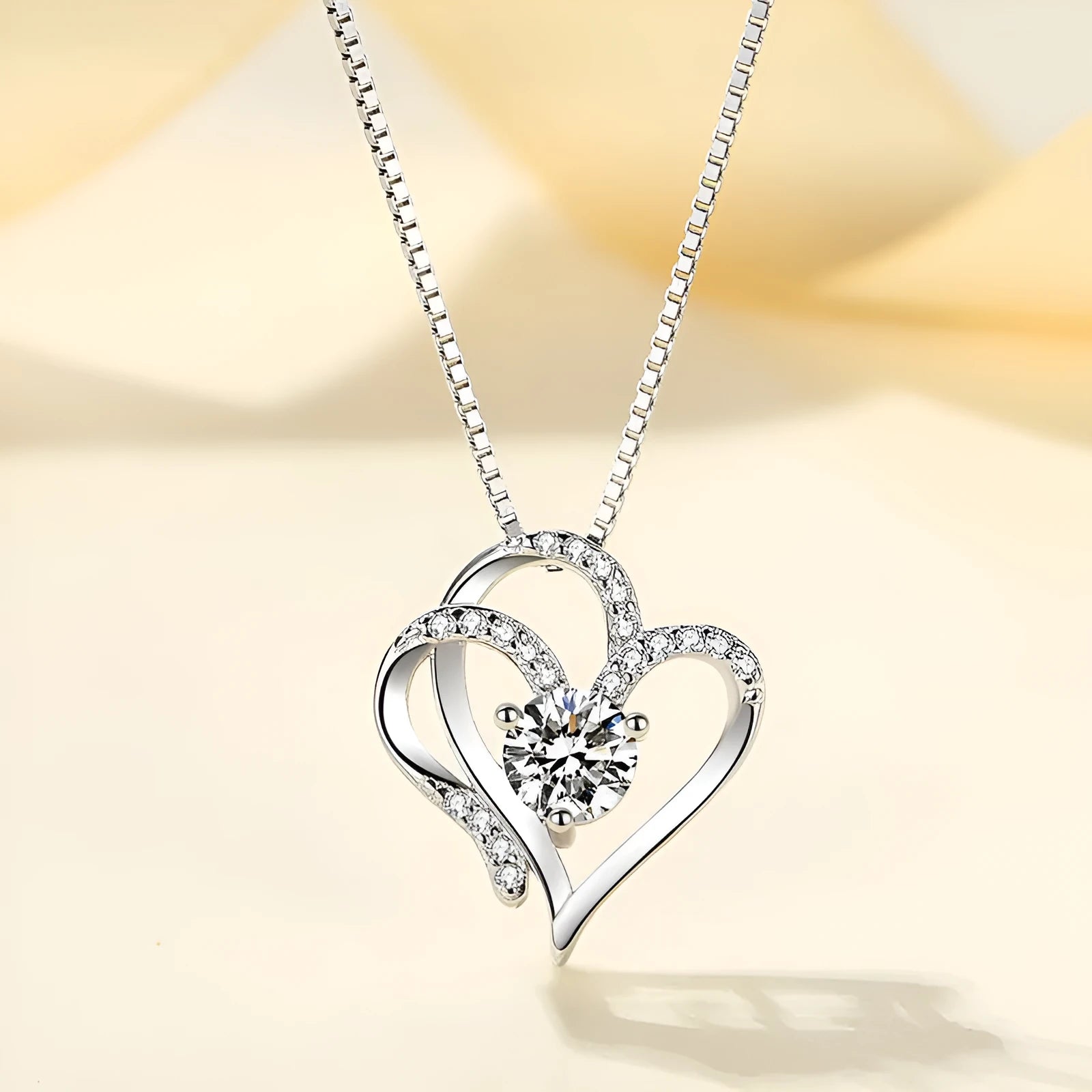 Women's 925 sterling silver necklace featuring a simple heart-shaped pendant.