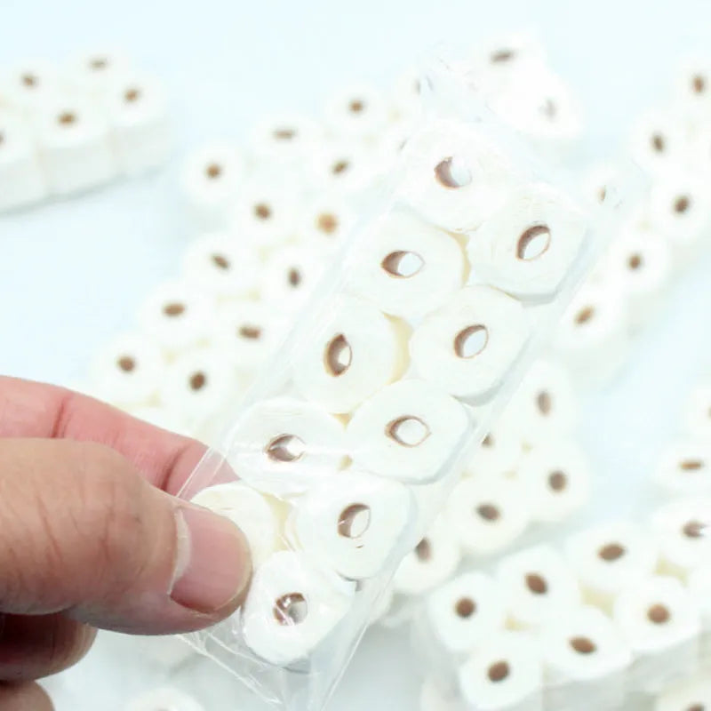 Simulated miniature tissue roll paper model for children’s roleplay toys