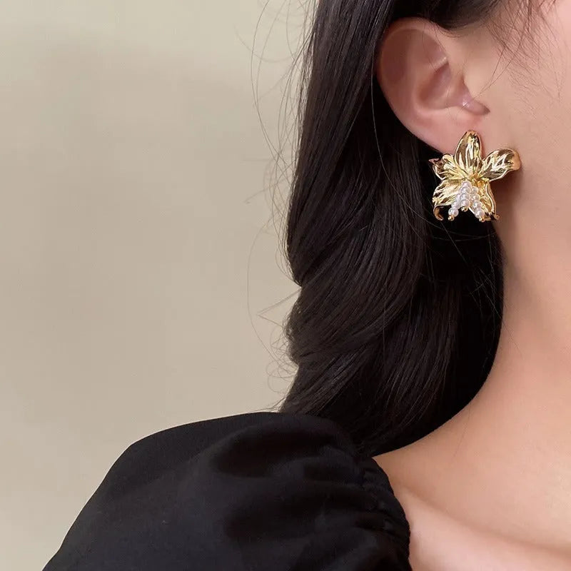Gold H1795 personalised pearl flower earrings with exaggerated design and Seiko treatment