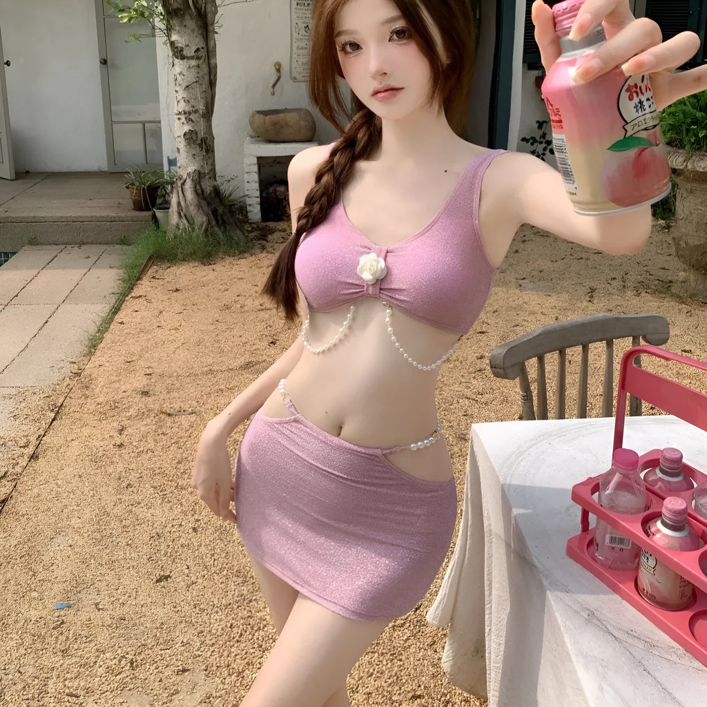 Women's pink or black polyester three-piece bikini swimsuit with briefs style for swimming and hot spring use