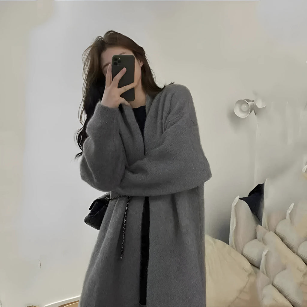 Women's loose large knitted cardigan in chenille fabric showing 65cm length and Japanese Korean casual style