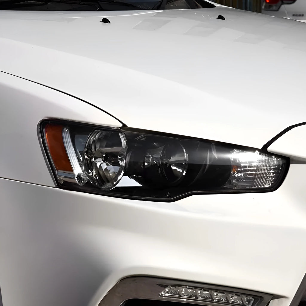 Transparent plastic headlight housing cover for vehicle lamp replacement measuring 50x30x20mm