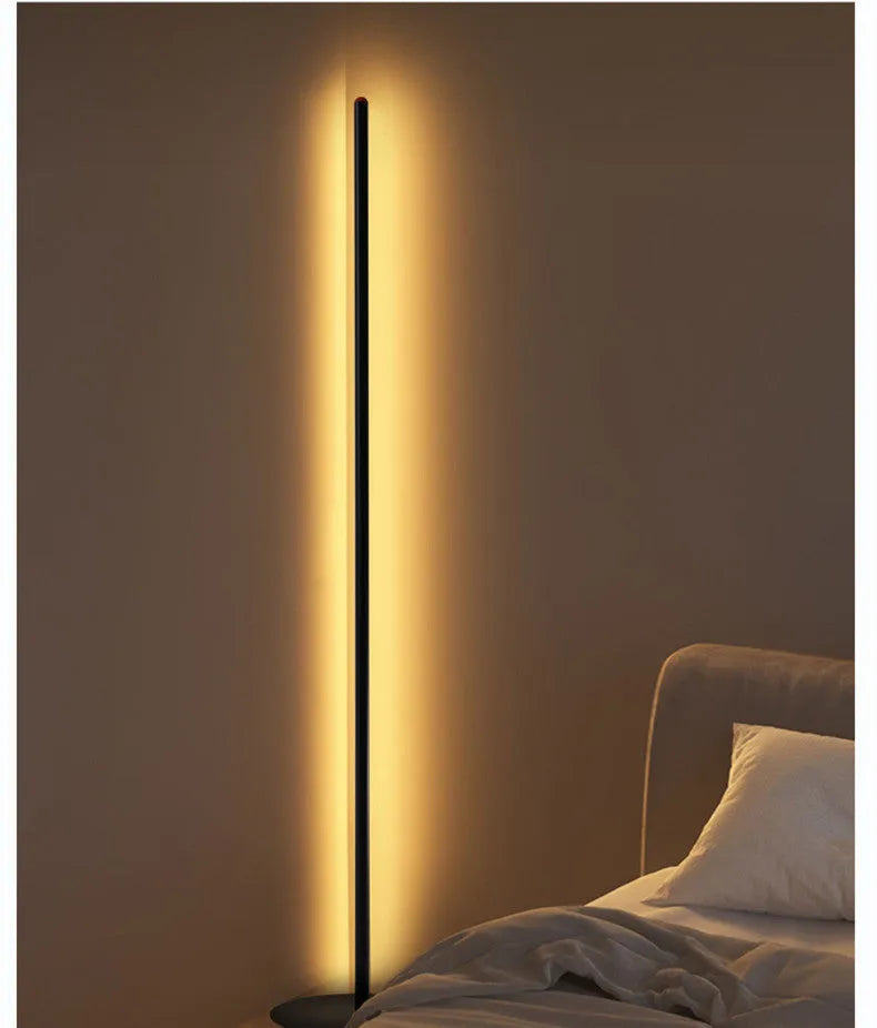 Aluminium alloy vertical floor lamp in modern simple design with three height options