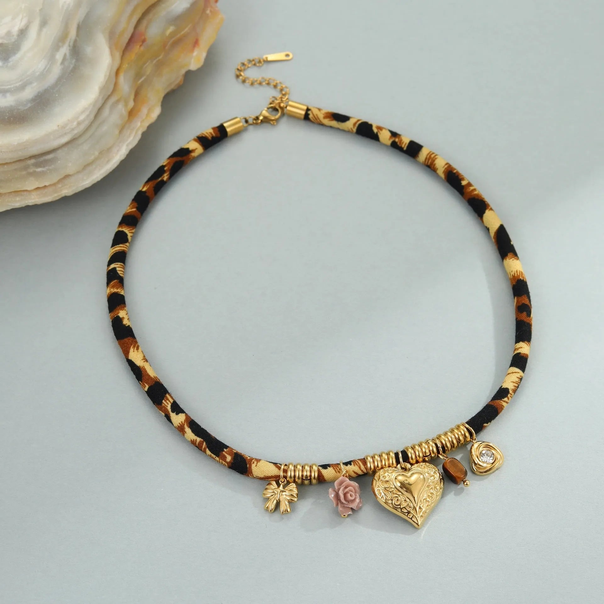 Leopard series geometric pendant stainless steel necklace with 18K gold electroplating on adjustable chain